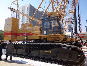中国南车260吨履带吊亮相北京工程机械展会